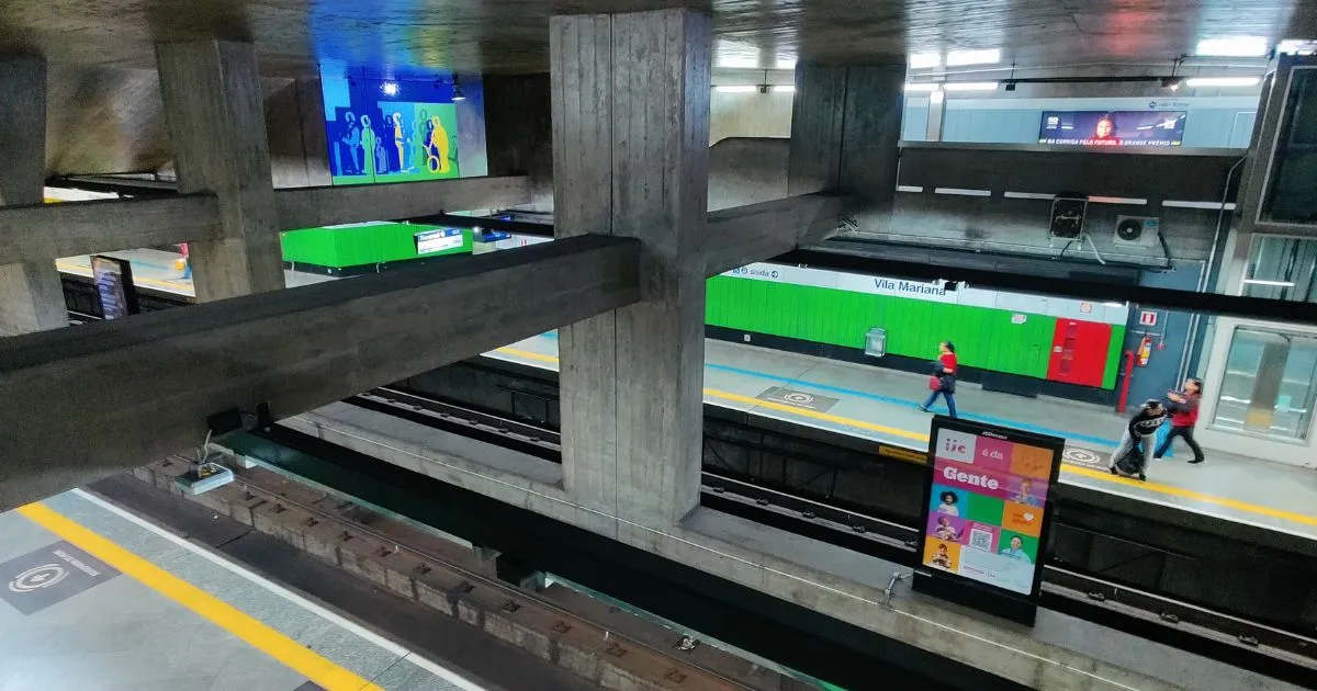 Vila Mariana enfrenta movimento intenso no Metrô e corredores de ônibus nesta quinta